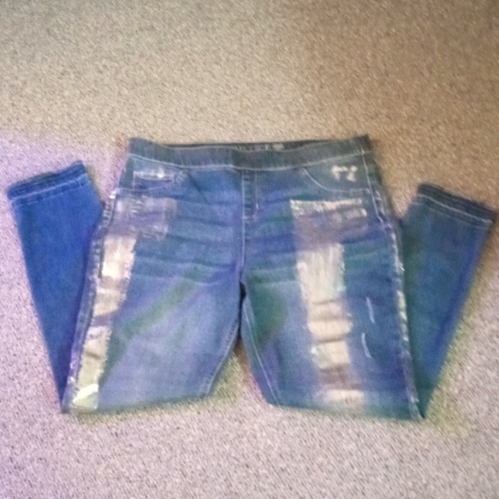 SHIMMERING, SKINNY, STRETCHY JEANS. NWOT💕